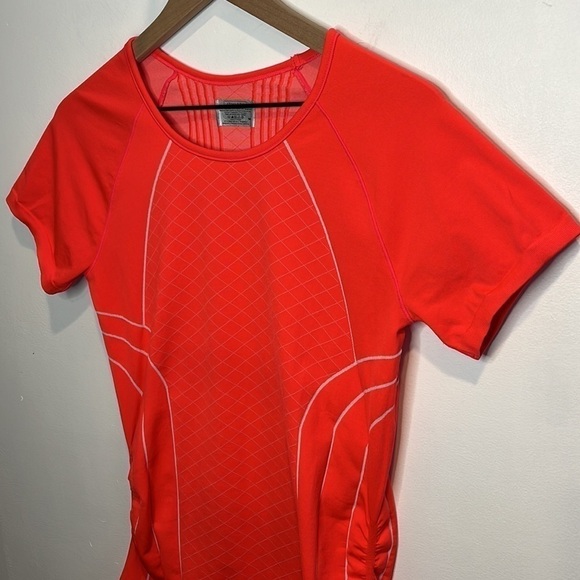 Women’s | Athleta Workout Shirt | Medium - Picture 2 of 6